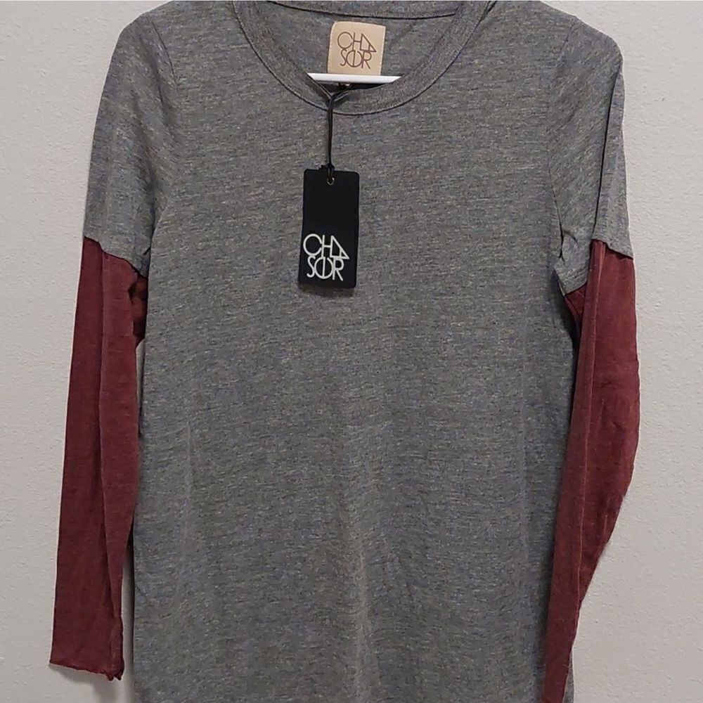 Chaser medium long sleeve shirt